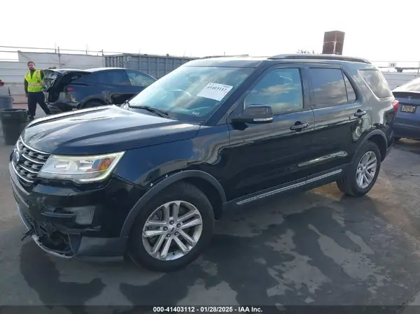 1FM5K7D81HGC32582 2017 FORD EXPLORER - Image 2