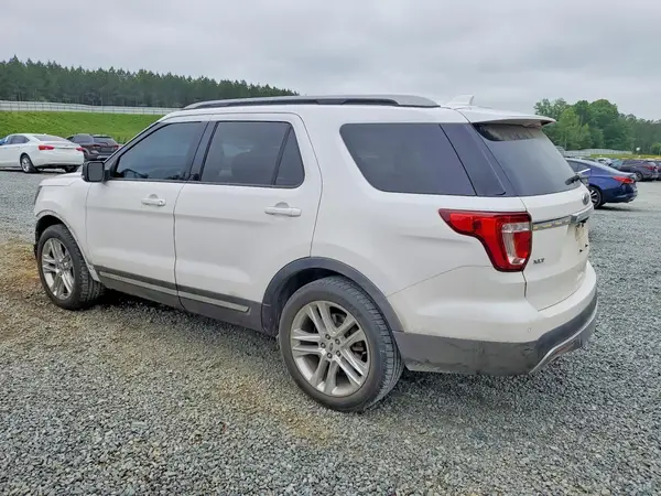 1FM5K7D81HGC76047 2017 FORD EXPLORER - Image 2