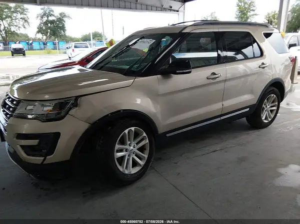 1FM5K7D81HGD49885 2017 FORD EXPLORER - Image 2