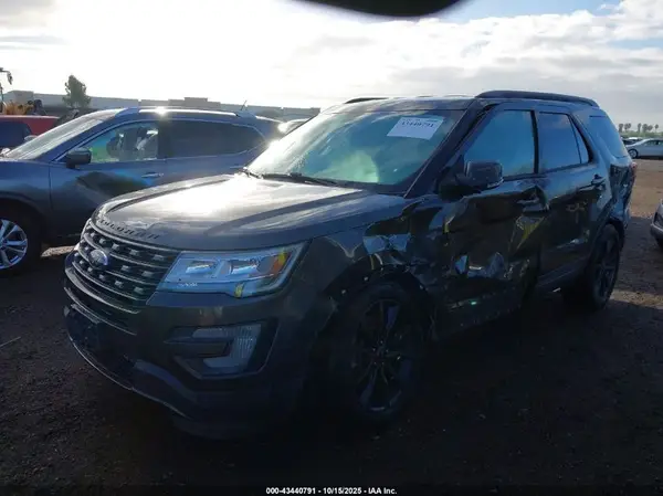 1FM5K7D81HGD55704 2017 FORD EXPLORER - Image 2