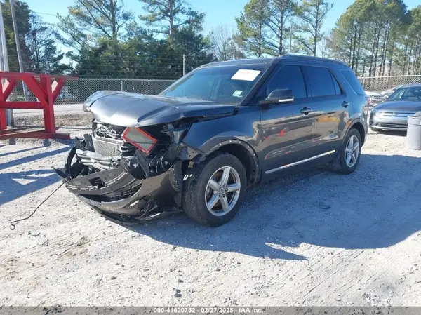 1FM5K7D81JGA30301 2018 FORD EXPLORER - Image 2