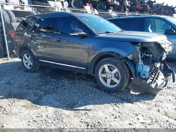 1FM5K7D81JGC03184 2018 FORD EXPLORER - Image 1