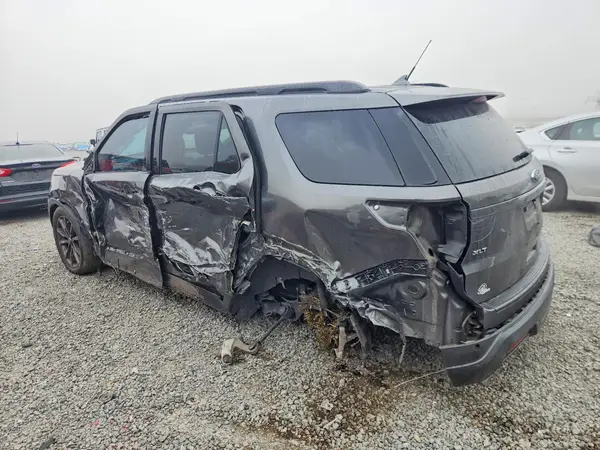 1FM5K7D81JGC63899 2018 FORD EXPLORER - Image 2