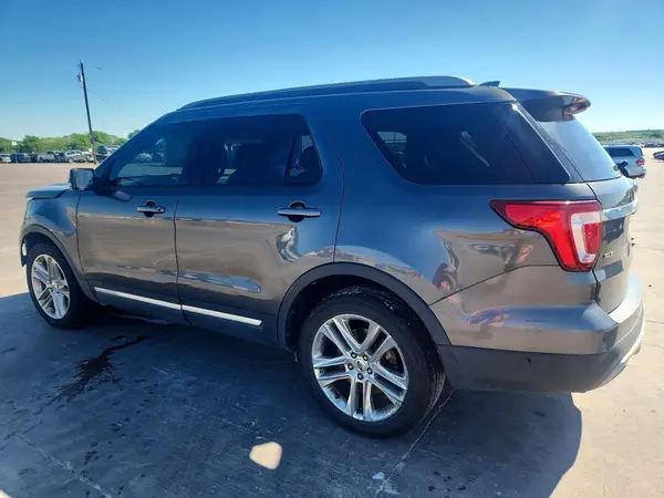 1FM5K7D82HGA11671 2017 FORD EXPLORER - Image 2