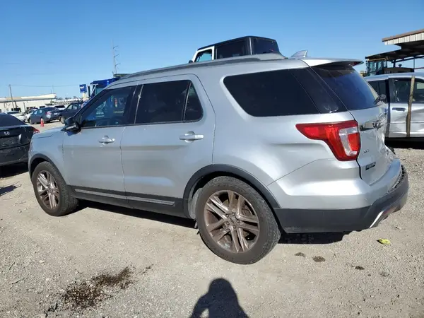 1FM5K7D82HGA22153 2017 FORD EXPLORER - Image 2