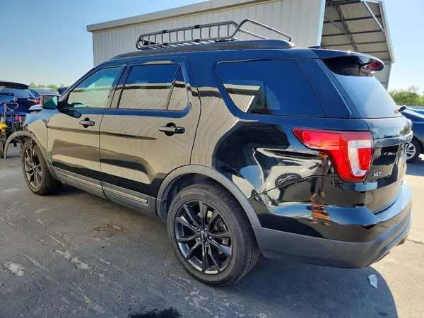 1FM5K7D82HGA22962 2017 FORD EXPLORER - Image 2