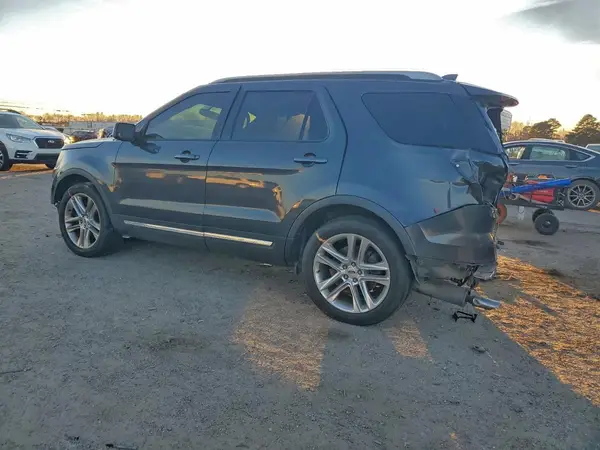1FM5K7D82HGB28117 2017 FORD EXPLORER - Image 2