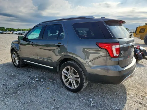 1FM5K7D82HGB69928 2017 FORD EXPLORER - Image 2