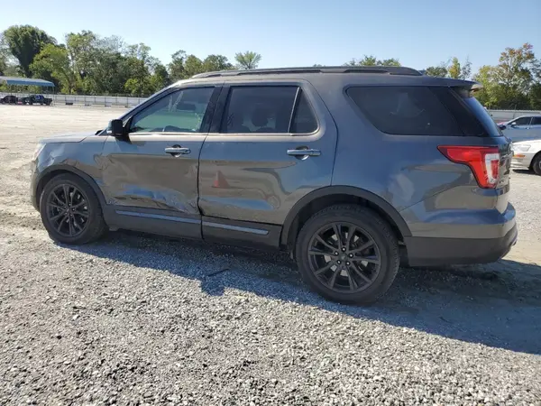 1FM5K7D82HGC12518 2017 FORD EXPLORER - Image 2
