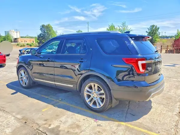 1FM5K7D82HGC29870 2017 FORD EXPLORER - Image 2