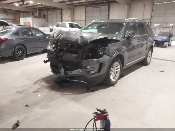 1FM5K7D82HGC51044 2017 FORD EXPLORER - Image 2