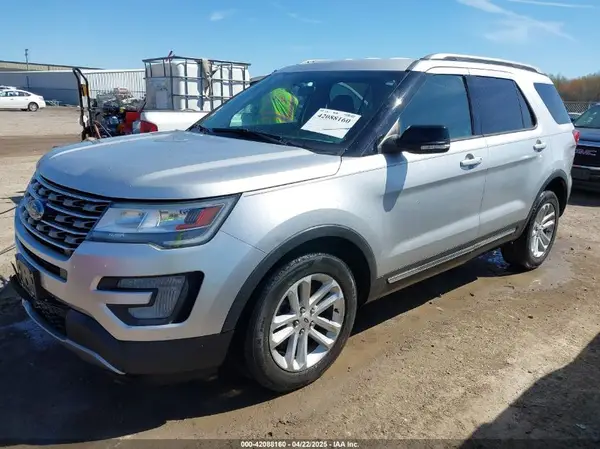 1FM5K7D82HGC52758 2017 FORD EXPLORER - Image 2