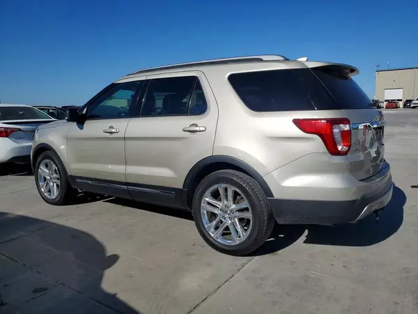 1FM5K7D82HGD02848 2017 FORD EXPLORER - Image 2