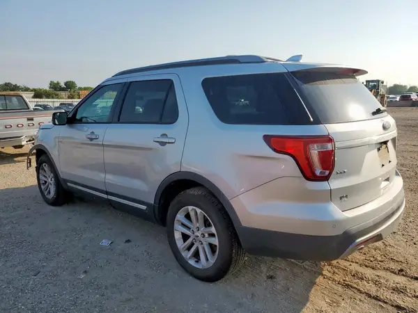 1FM5K7D82HGD12134 2017 FORD EXPLORER - Image 2