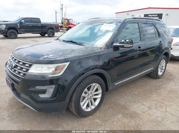 1FM5K7D82HGD21397 2017 FORD EXPLORER - Image 2
