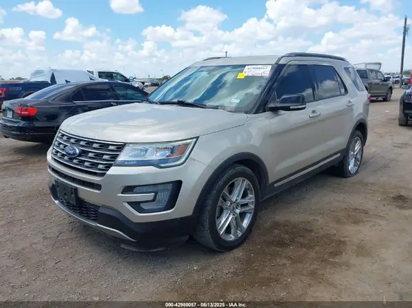 1FM5K7D82HGD39852 2017 FORD EXPLORER - Image 2