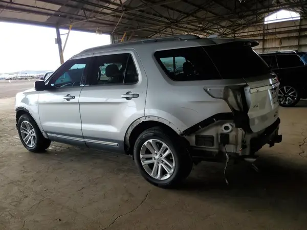 1FM5K7D82HGD64461 2017 FORD EXPLORER - Image 2