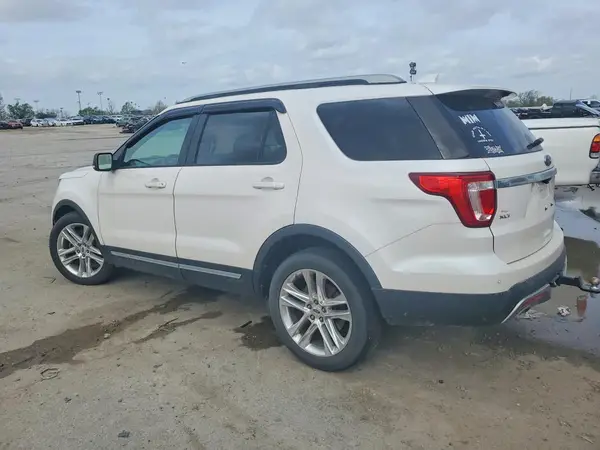 1FM5K7D82HGE19166 2017 FORD EXPLORER - Image 2