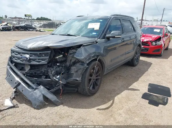 1FM5K7D82JGA13605 2018 FORD EXPLORER - Image 2