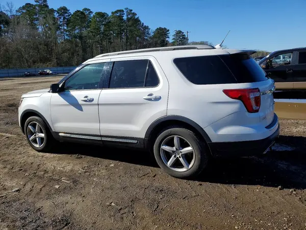 1FM5K7D82JGA18917 2018 FORD EXPLORER - Image 2