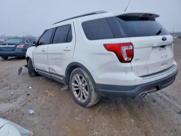 1FM5K7D82JGA19002 2018 FORD EXPLORER - Image 2