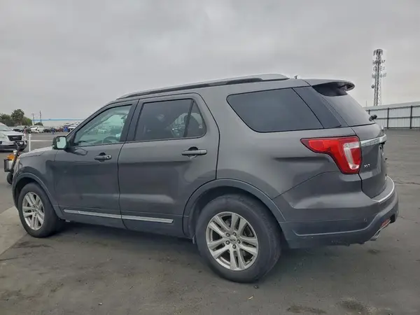 1FM5K7D82JGA19551 2018 FORD EXPLORER - Image 2