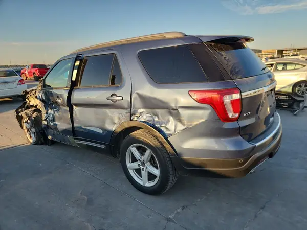 1FM5K7D82JGA24877 2018 FORD EXPLORER - Image 2