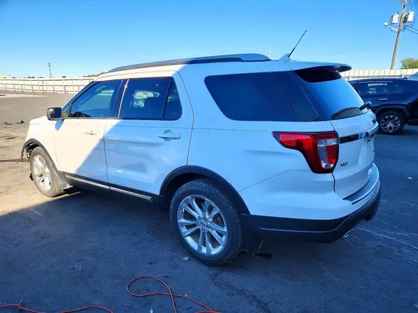 1FM5K7D82JGA76946 2018 FORD EXPLORER - Image 2