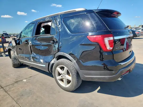 1FM5K7D82JGB42122 2018 FORD EXPLORER - Image 2