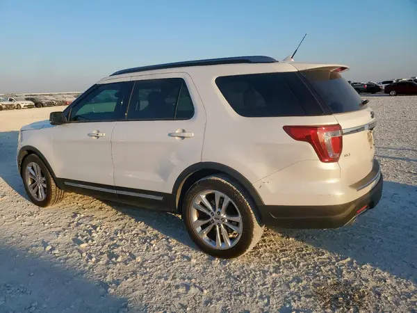 1FM5K7D82JGB88498 2018 FORD EXPLORER - Image 2