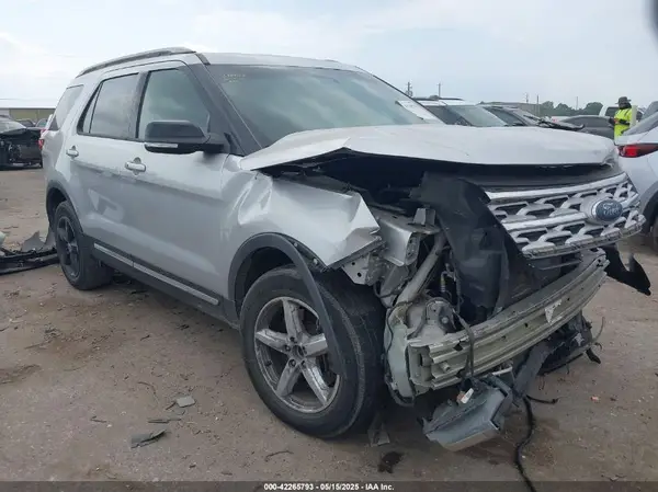 1FM5K7D82JGC26425 2018 FORD EXPLORER - Image 1