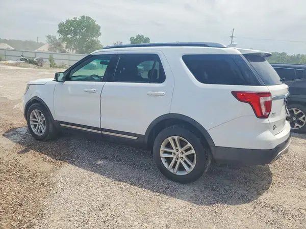 1FM5K7D83GGC60642 2016 FORD EXPLORER - Image 2