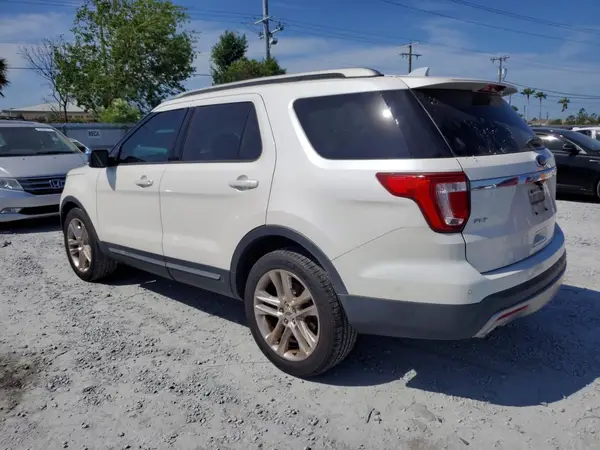 1FM5K7D83HGA26132 2017 FORD EXPLORER - Image 2