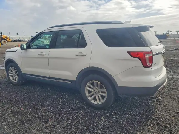 1FM5K7D83HGA37647 2017 FORD EXPLORER - Image 2