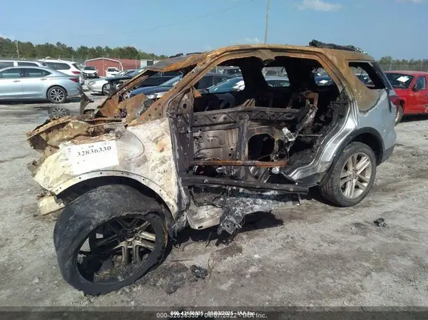 1FM5K7D83HGA54335 2017 FORD EXPLORER - Image 2