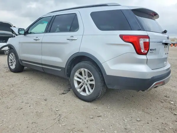 1FM5K7D83HGA58739 2017 FORD EXPLORER - Image 2