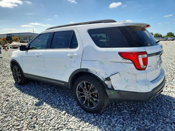 1FM5K7D83HGB60137 2017 FORD EXPLORER - Image 2