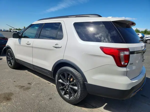 1FM5K7D83HGC77278 2017 FORD EXPLORER - Image 2
