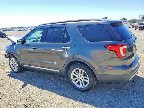 1FM5K7D83HGD04544 2017 FORD EXPLORER - Image 2