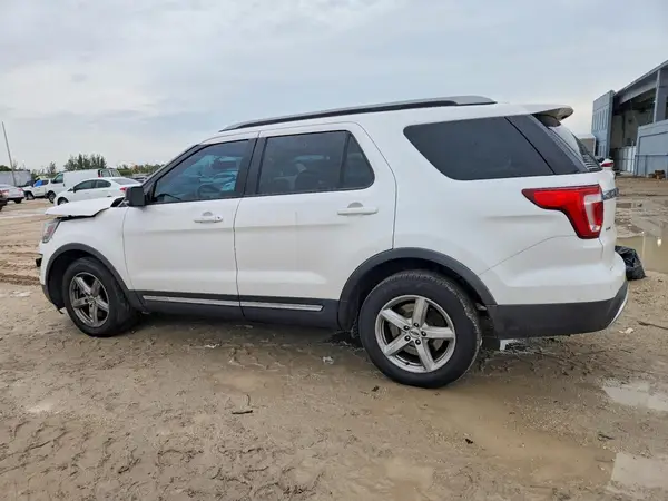 1FM5K7D83HGD35941 2017 FORD EXPLORER - Image 2