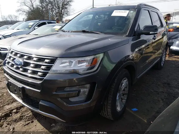 1FM5K7D83HGE19256 2017 FORD EXPLORER - Image 2