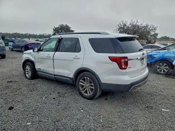 1FM5K7D83HGE19631 2017 FORD EXPLORER - Image 2