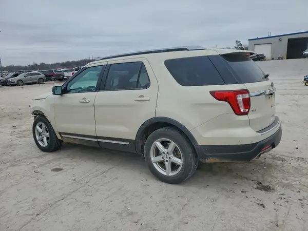1FM5K7D83JGA42000 2018 FORD EXPLORER - Image 2