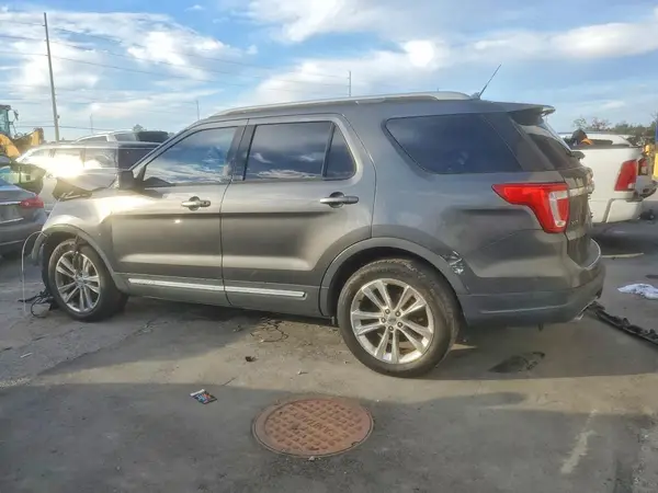 1FM5K7D83JGB63299 2018 FORD EXPLORER - Image 2