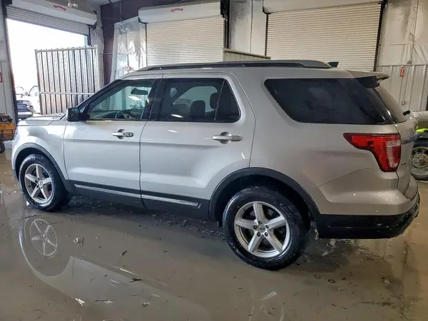1FM5K7D83JGC48000 2018 FORD EXPLORER - Image 2