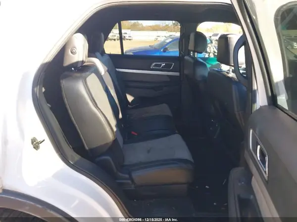 1FM5K7D84HGA01708 2017 FORD EXPLORER - Image 8