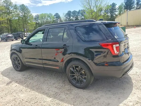 1FM5K7D84HGB19175 2017 FORD EXPLORER - Image 2