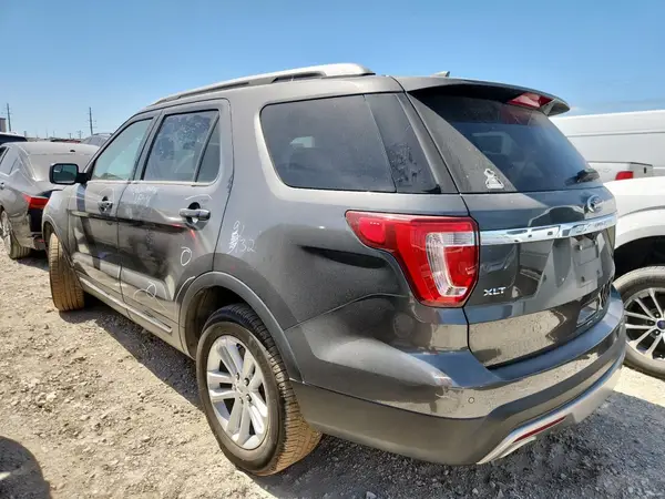 1FM5K7D84HGB30676 2017 FORD EXPLORER - Image 2