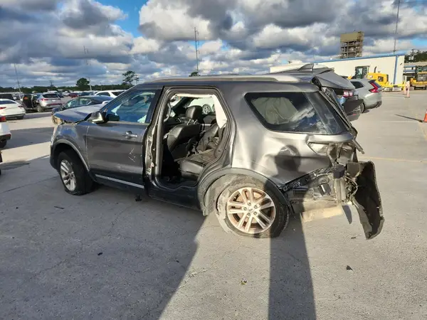 1FM5K7D84HGB37661 2017 FORD EXPLORER - Image 2