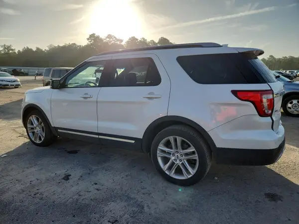 1FM5K7D84HGB52046 2017 FORD EXPLORER - Image 2